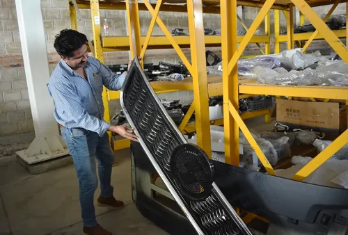 TNT Refacciones - Personal